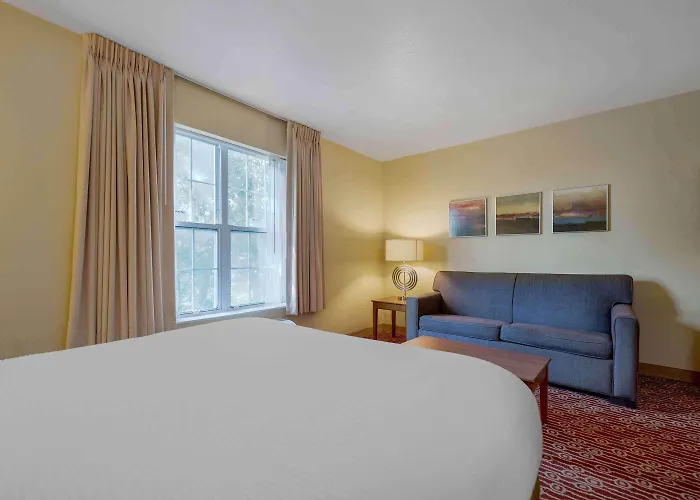 Extended America - Chicago - Elgin - 2* West Dundee